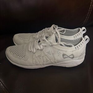 NFINITY Flyte White Athletic Shoes